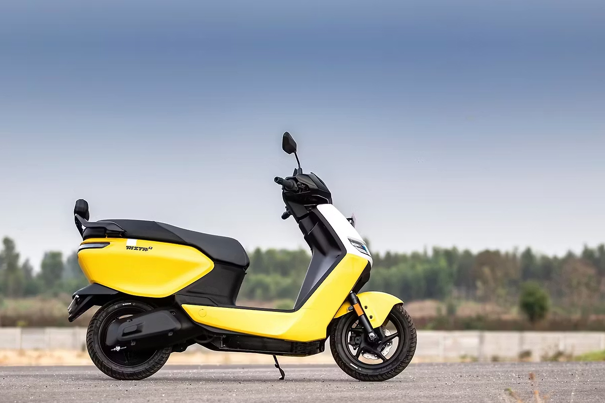 Why Ather 2025 Scooters Are the Smartest EVs on Indian Roads