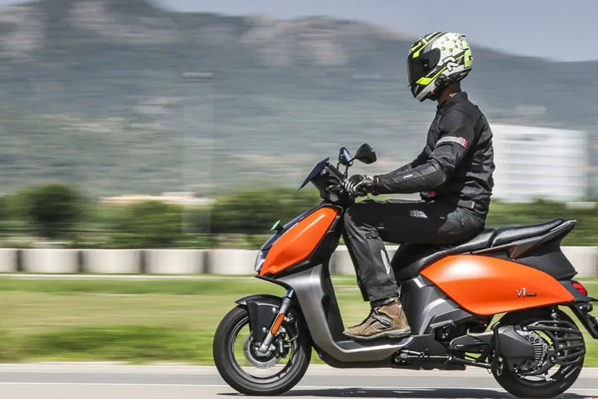 This Vida 2025 Feature Will Make Petrol Bikes Obsolete.