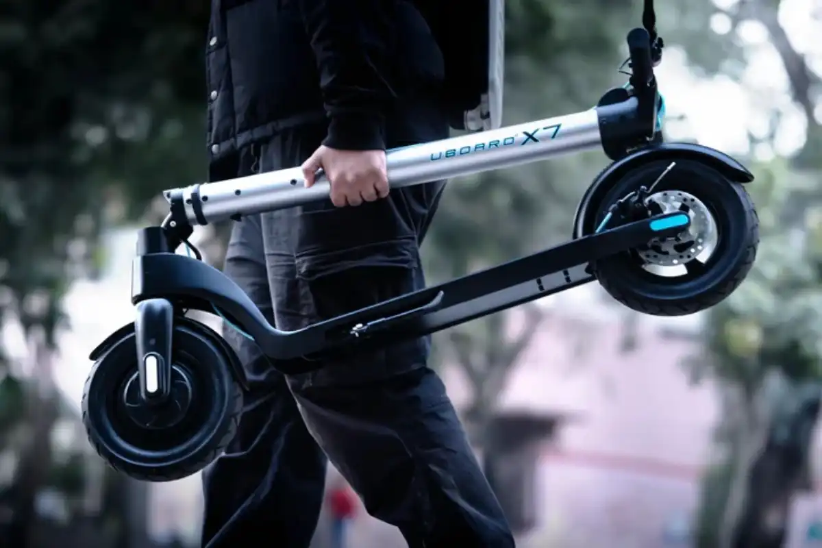 Uboard X7 Adult Evo Electric Scooter Blog Image